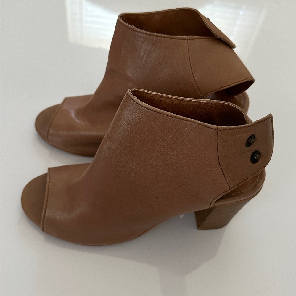 Steve Madden open toe open heel bootie